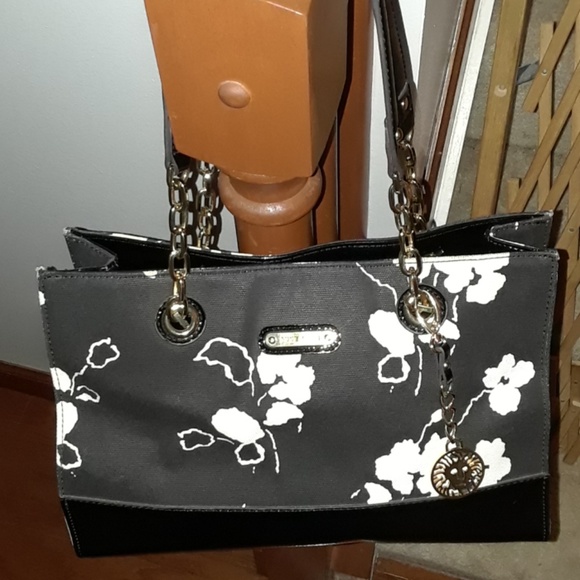 Anne Klein Handbags - Very nice anne klein handbag